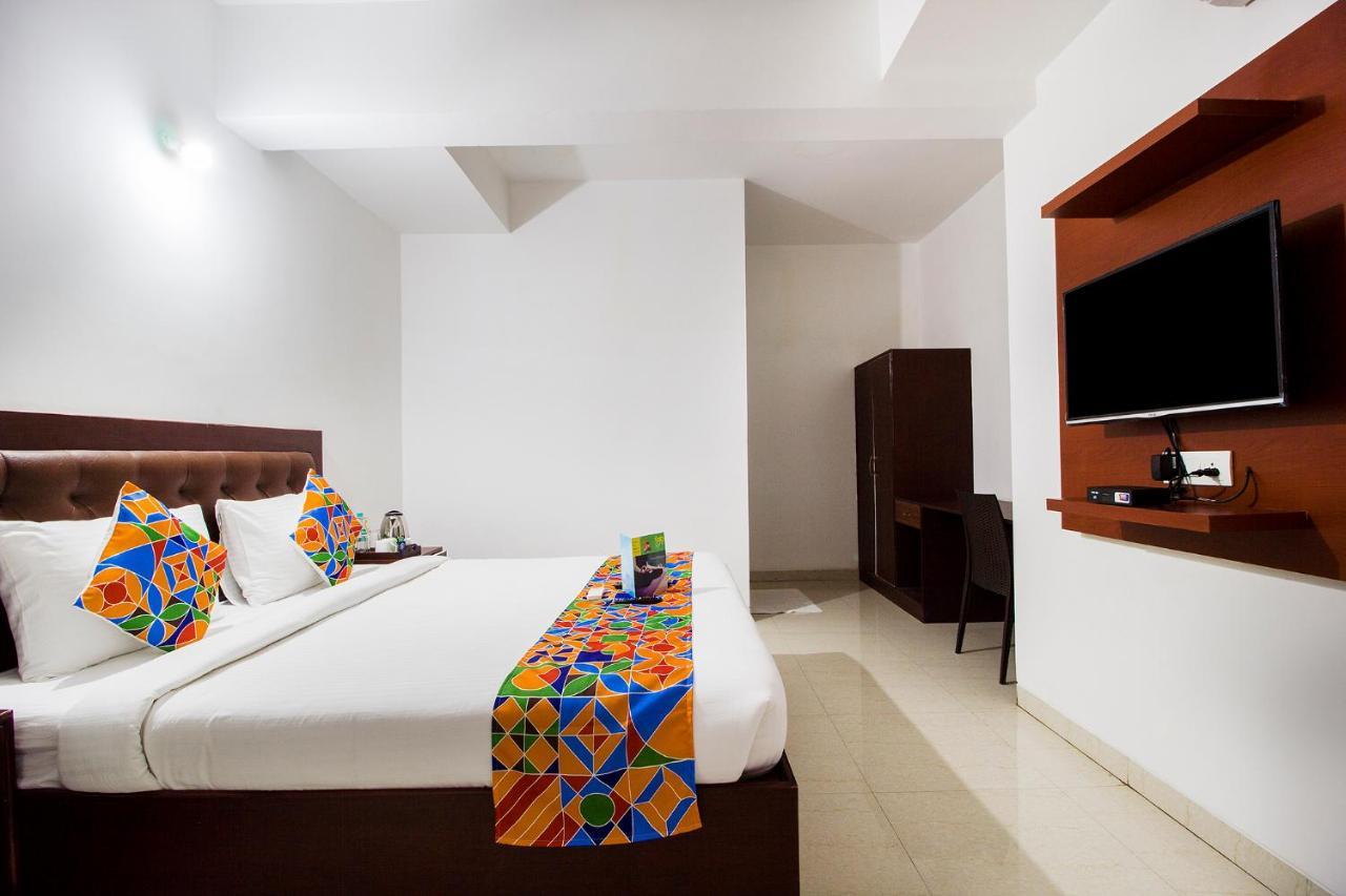 Fabhotel Limestone Aura Hyderabad Exterior photo
